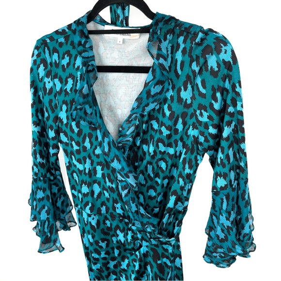 Diane von Furstenberg, Carli Ruffled Wrap Dress, Sz 8. Pic on model for ref. - Picture 2 of 5